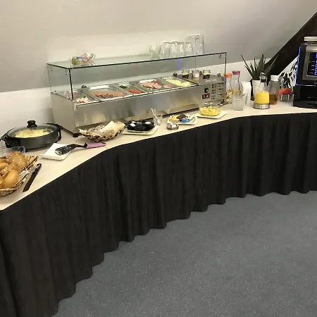 Am Maibaum Отель 3*